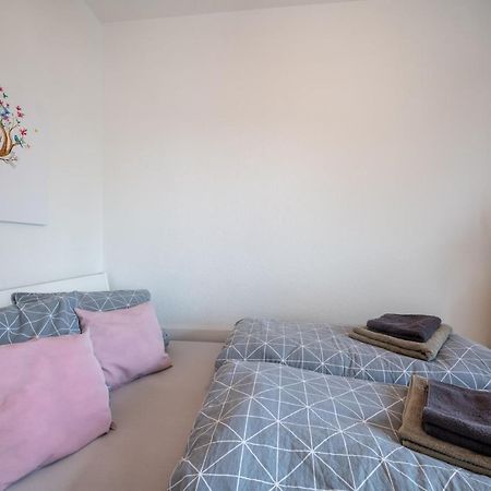 Moderne Eg-Wohnung In Sudenburg Mit Parkplatz, Top Anbindung Magdeburg Exteriör bild